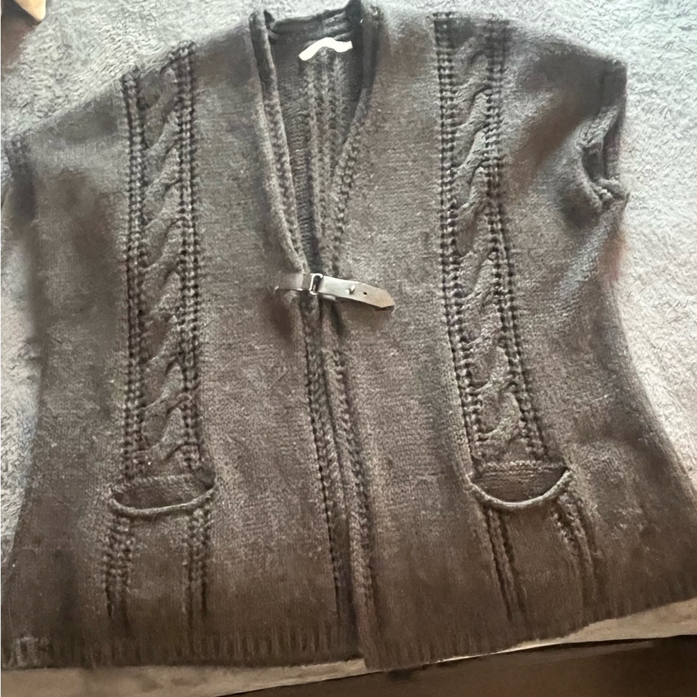 Gray Textured Knit Cardigan with Long Sleeves